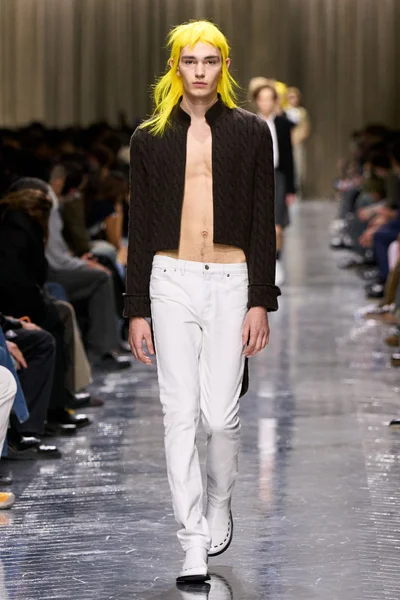Look 43